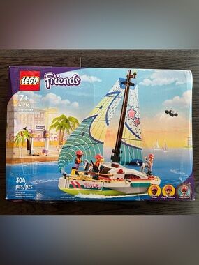 Lego FRIENDS Stephanie’s Sailing Adventure 41716 NEW w/ open damaged box.